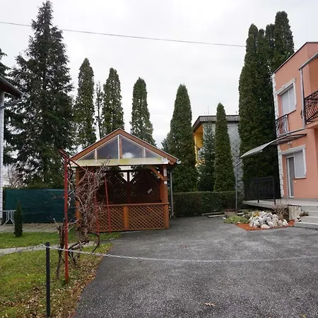Atlas Apartman Bük Buitenkant foto