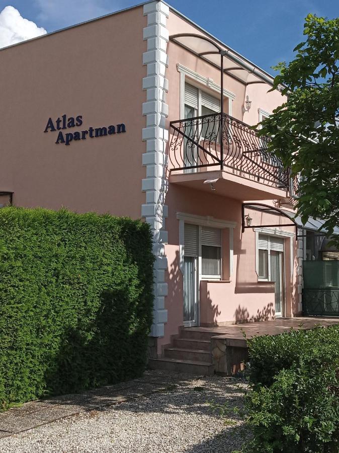 Atlas *